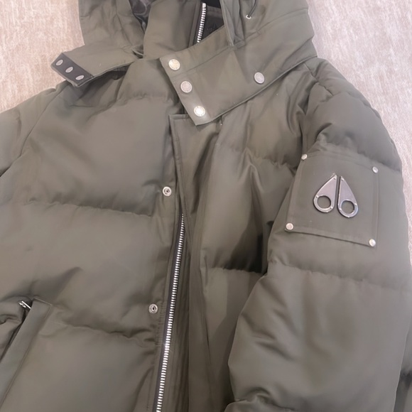 Men’s moose knuckles coat size xl